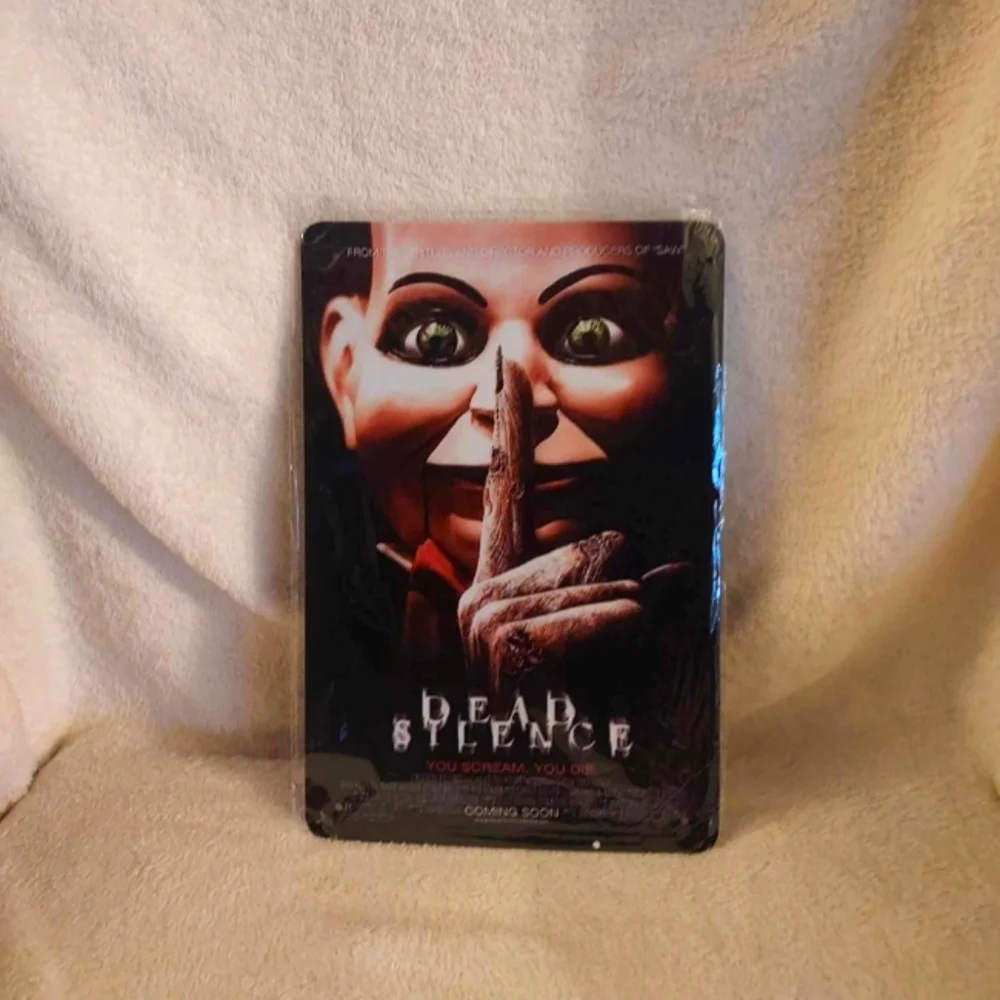 Dead silence/slappy tin sign